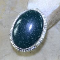 טבעת משובצת ג'ספר ירוק כסף 925 מידה: 5