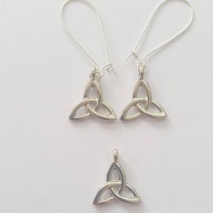 תליון ועגילי ויקה - טריקווטרה מוכסף