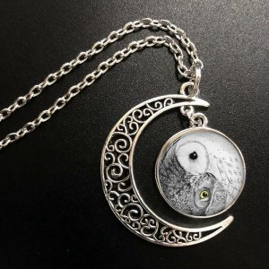 תליון ושרשרת ויקה מוכסף יין ויאנג גווני אפור בעיטור ינשוף וירח