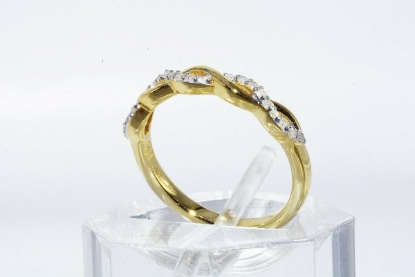 טבעת יוקרה כסף 925 ציפוי זהב בשיבוץ 21 יהלומים לבנים במשקל: 11. קרט מידה: 5.25