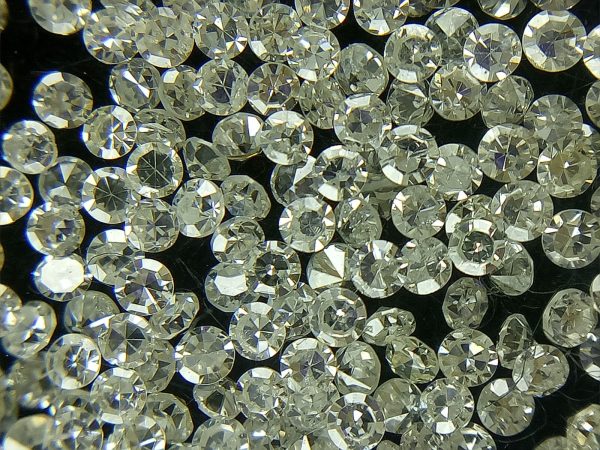 50 יהלומים לבן במידה: 1 מ"מ ניקיון i3