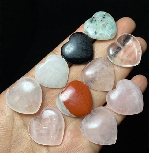 רוז קוורץ לב במשקל: 6 גרם