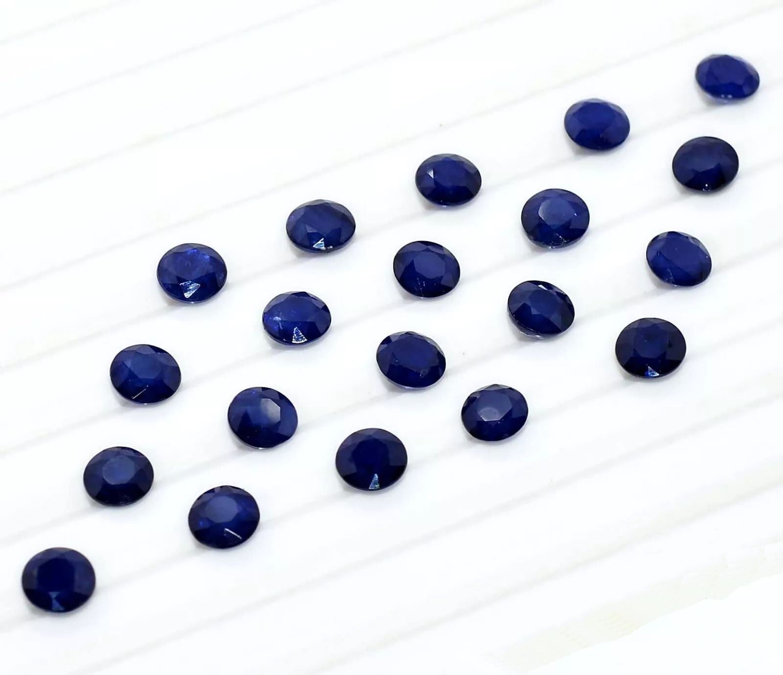 ספיר מלוטש לשיבוץ במידה: 5 מ"מ