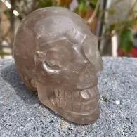 גולגולת סמוקי קוורץ במשקל: 265 גרם מידה: 76*45*57 מ"מ