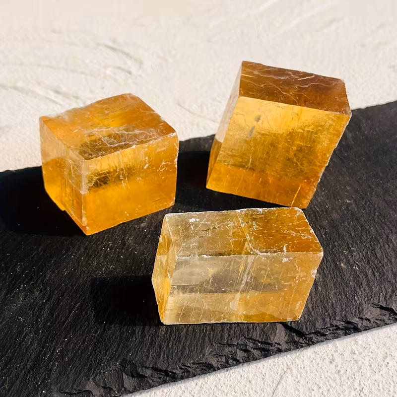 קלציט זהב במשקל: כ 300 גרם